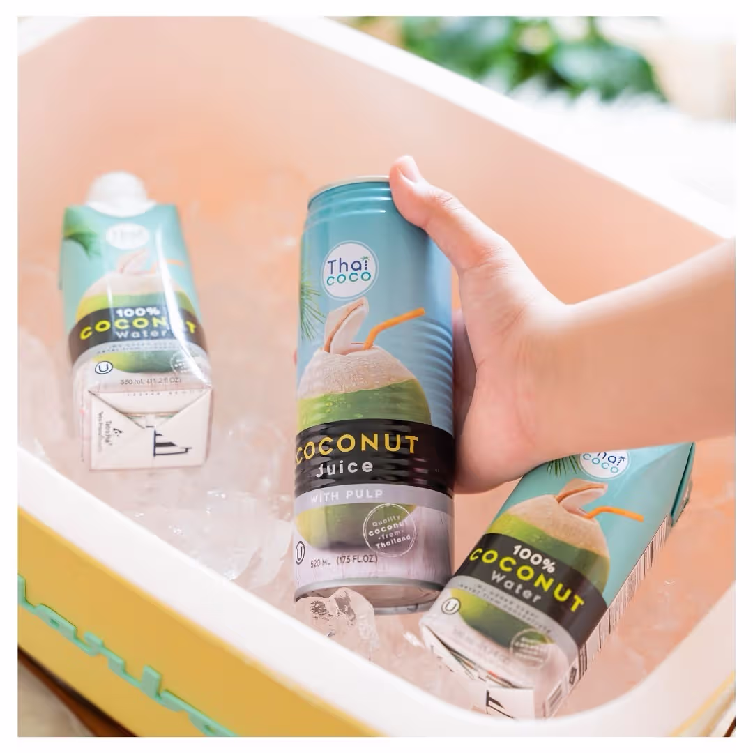 Кокосова вода Thai Coco С ПАРЧЕНЦА ПЛОД - кен 0.52л.